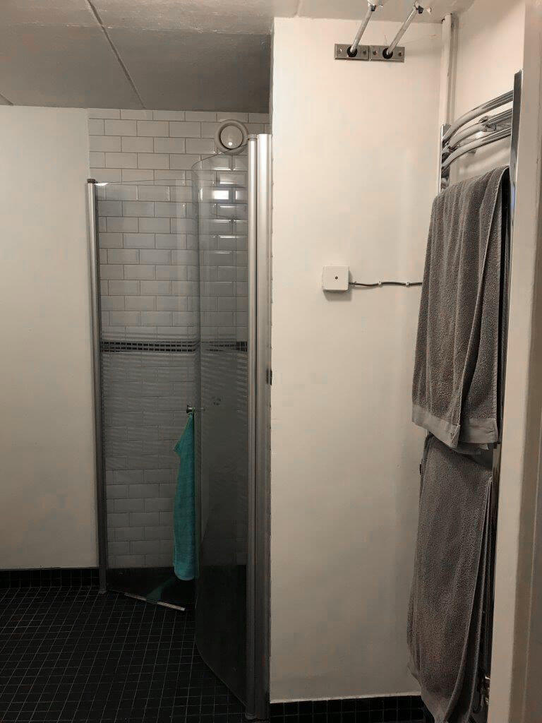 M5 Bygg badrumsrenovering Huddinge - före renovering M5 Bygg badrumsrenovering Huddinge - före renovering